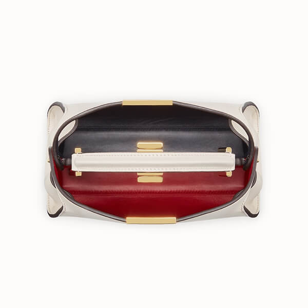 フェンディ 人気 新作 フェンディ ピーカブー コピー エッセンシャリー